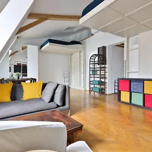 Quartier Pantheon 3 Free Netflix Apartment