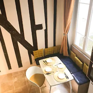 Quartier D'emily In Apartment