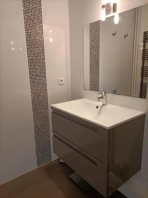 Superbe Appartement Avec Terrasse Vue Sur Jardin Paris Apartment