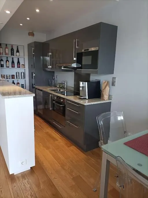 Superbe Appartement Avec Terrasse Vue Sur Jardin Paris 0*,  France