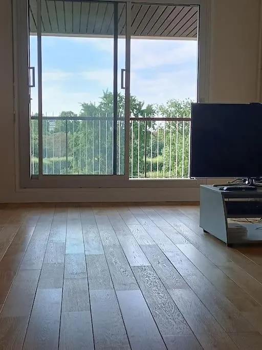 Superbe Appartement Avec Terrasse Vue Sur Jardin Paris France