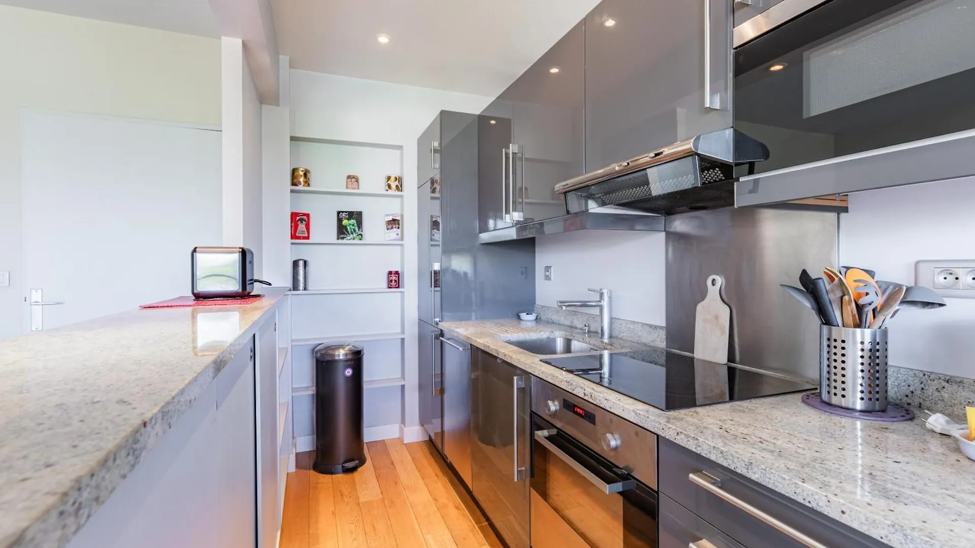 Apartment Superbe Appartement Avec Terrasse Vue Sur Jardin Paris France