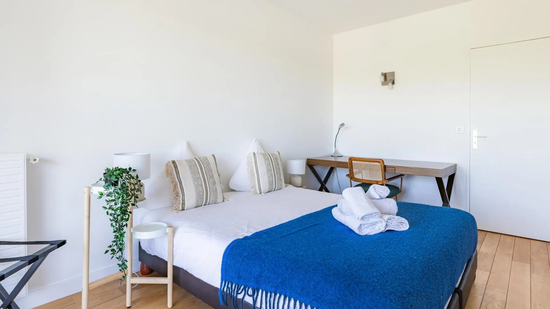 Superbe Appartement Avec Terrasse Vue Sur Jardin Paris