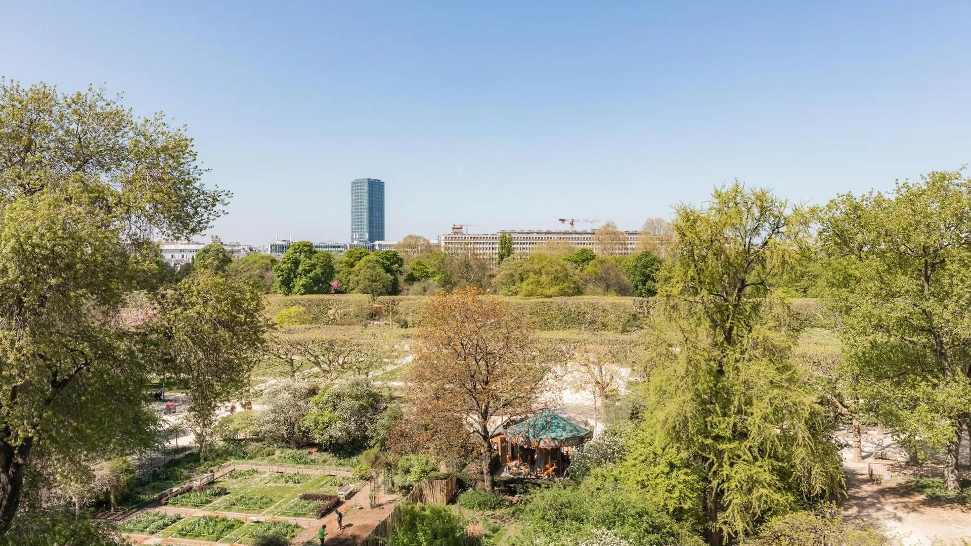 Superbe Appartement Avec Terrasse Vue Sur Jardin Paris
